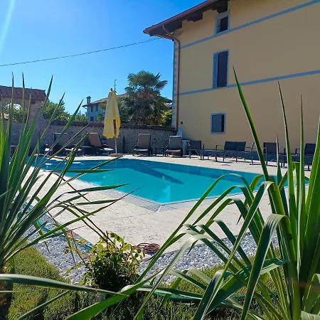Casa Pellis Bed & Breakfast *