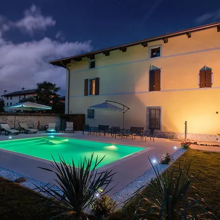 Casa Pellis Bed & Breakfast *
