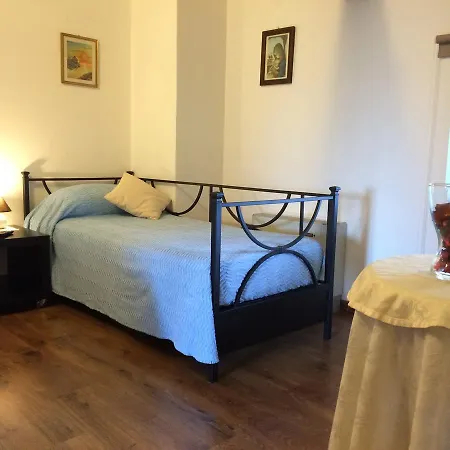 Casa Pellis Bed & Breakfast *